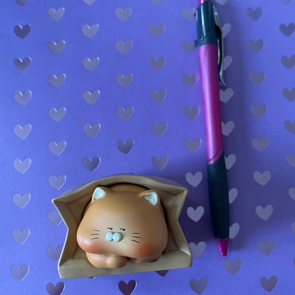 Cute Cat Figurine - Picture 6 of 6